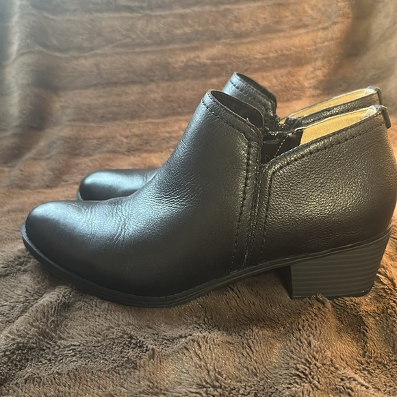 NATURALIZER Zarie Black Leather Bootie Sz 10 - Picture 5 of 13